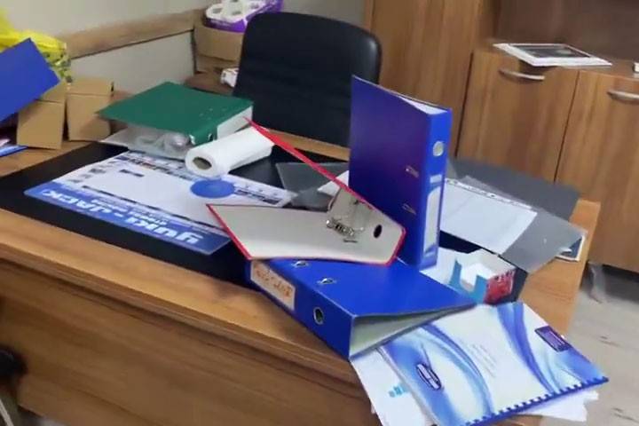 DEM Parti Esenyurt ilçe eş başkanları tutuklandı